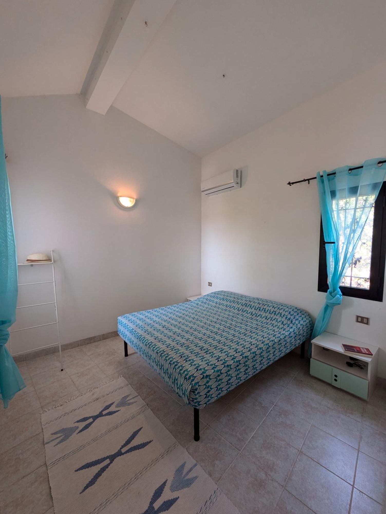 Punta Molara Villa Vista Mare Cala Ginepro מראה חיצוני תמונה