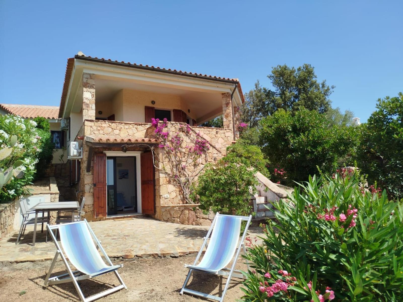 Punta Molara Villa Vista Mare Cala Ginepro מראה חיצוני תמונה